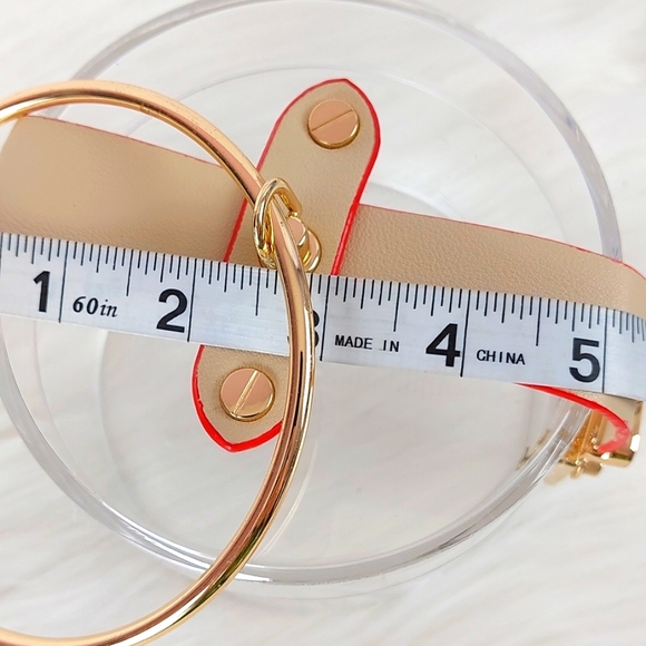 Acrylic Handbag - Picture 8 of 8